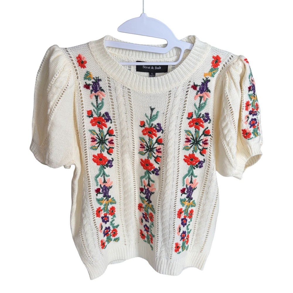 Strut & Bolt Cream Floral Short Sleeve Sweater Size S - Picture 5 of 8